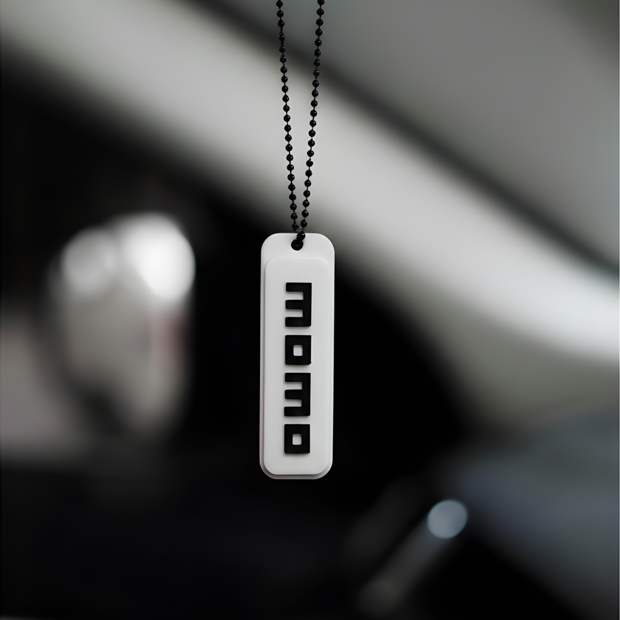 MOMO Tag (White)